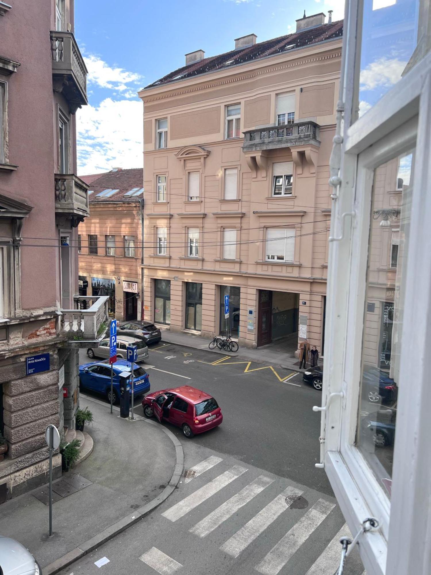Central Dainty - Boutique Apartment In Zagreb City Centre Luaran gambar