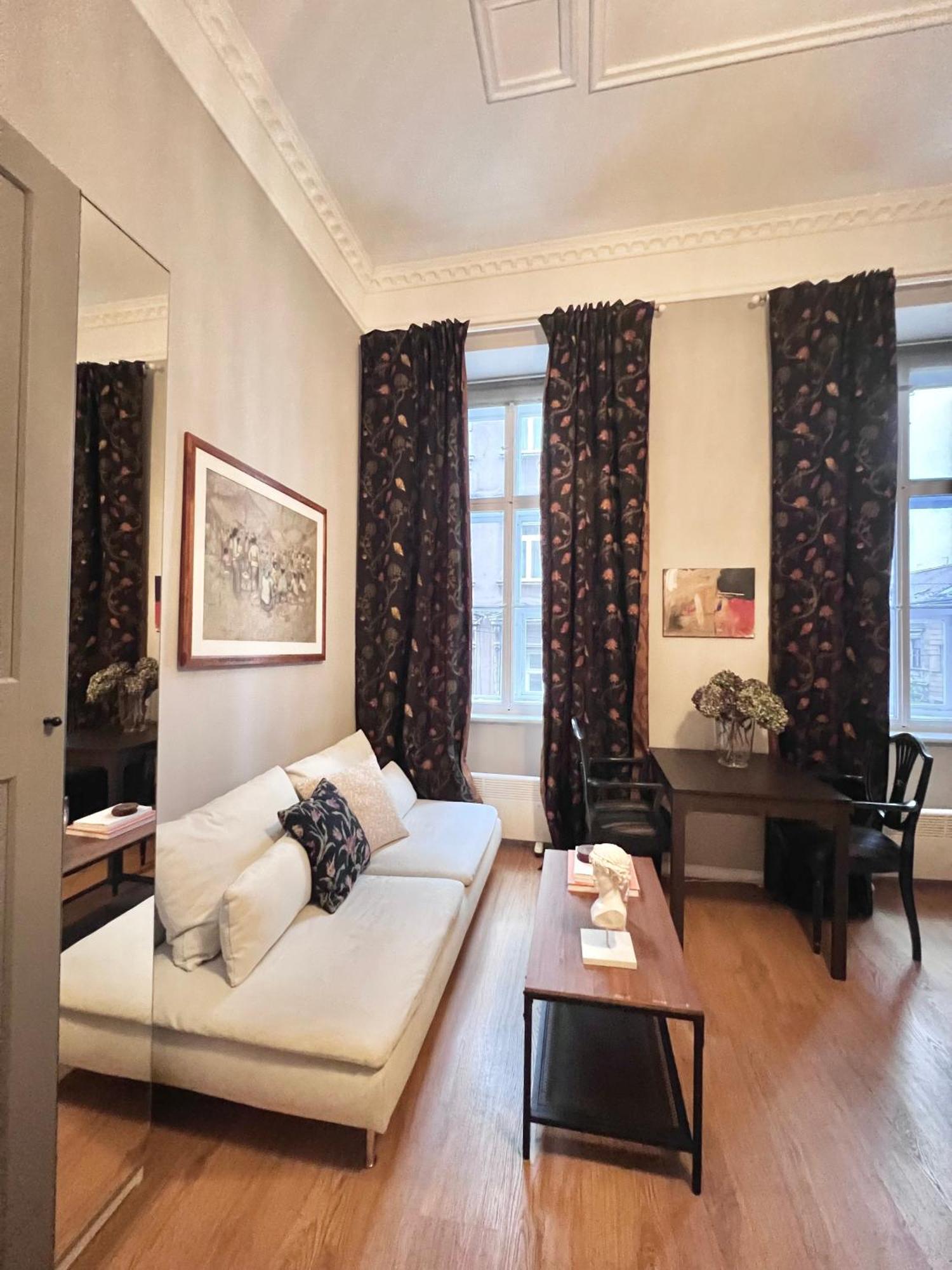 Central Dainty - Boutique Apartment In Zagreb City Centre Luaran gambar